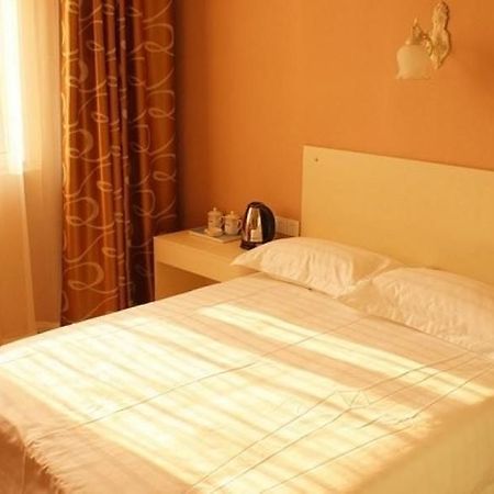 Luoyang Love Me Fashion Hotel Exterior photo